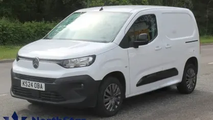 Usado Citroën Berlingo 102 HP (75 kW) 2024 Branco Monovolume