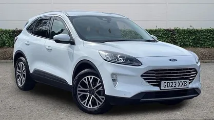 Used Ford Kuga Titanium 150 HP (110 kW) 2023 White SUV