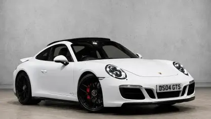 Used Porsche 991 450 HP (330 kW) 2017 White Coupe