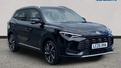 Used MG ZS Trophy 196 HP (144 kW) 2024 Metallic  black pearl SUV
