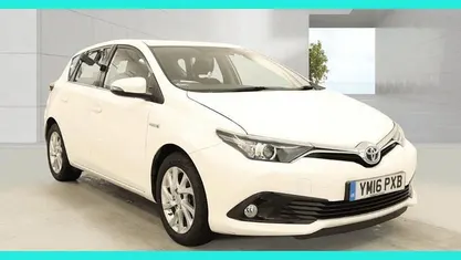 Used Toyota Auris Hybrid 136 HP (100 kW) 2016 Hatchback