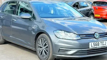 Used VW Golf VII SE 131 HP (96 kW) 2018 Grey Hatchback