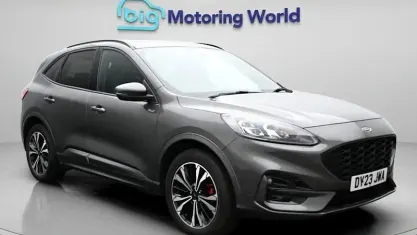 Usado Ford Kuga ST-Line X 224 HP (164 kW) 2023 SUV