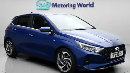 Used Hyundai i20 Premium 101 HP (74 kW) 2023 Blue Hatchback