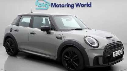 Begagnad Mini Cooper S Hatch 178 HK (130 kW) 2022 Halvkombi