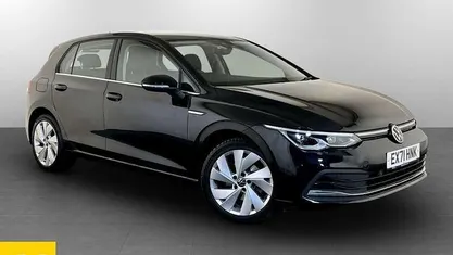 Used VW Golf VIII Style 131 HP (96 kW) 2023 Hatchback
