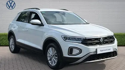 Used VW T-Roc Life 110 HP (80 kW) 2024 SUV