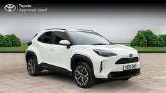 White Used 2022 Toyota Yaris Cross SUV | £21,490 (Fair price)