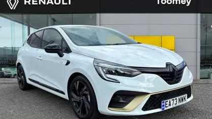 Used Renault Clio V Engineered 145 HP (106 kW) 2023 White  Hatchback