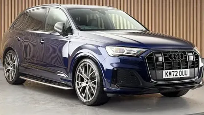 Used Audi Q7 Comfort 286 HP (210 kW) 2023 Blue SUV
