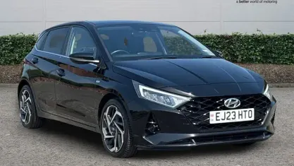 Used Hyundai i20 Premium 101 HP (74 kW) 2023 Black Hatchback