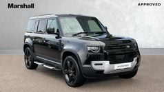 Metallic santorini black Used 2023 Land Rover Defender HSE SUV | £59,434 (Fair price)