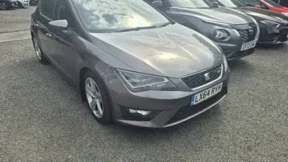 Begagnad Seat Leon FR 150 HK (110 kW) 2014 Halvkombi