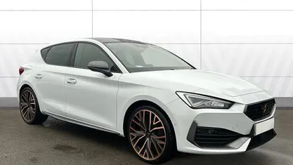 Used Cupra Leon VZ2 245 HP (180 kW) 2024 White Hatchback