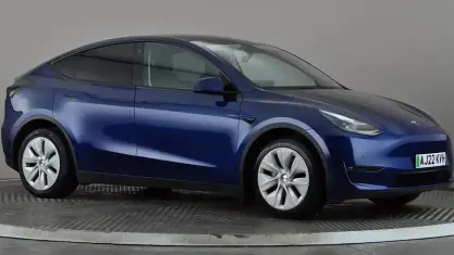Used Tesla Model Y Long Range AWD 286 kW (389 HP) 2025 SUV