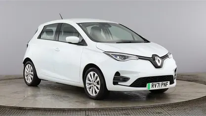Used Renault Zoe Iconic 100 kW (136 HP) 2021 White Hatchback