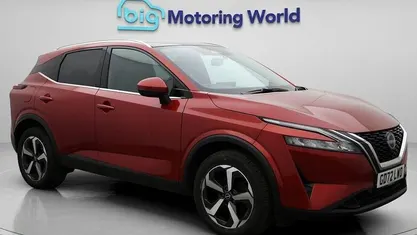 Used Nissan Qashqai N-Connecta 140 HP (102 kW) 2023 Red SUV