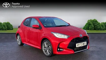 Used Toyota Yaris Hybrid 116 HP (85 kW) 2023 Scarlet flare Hatchback