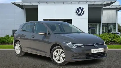 Used VW Golf VIII Life 110 HP (80 kW) 2022 Urano grey Hatchback