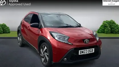 Used Toyota Aygo X 72 HP (52 kW) 2023 Red SUV