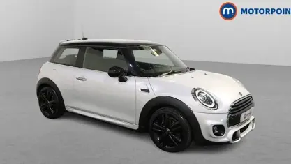 Begagnad Mini Cooper Hatch 136 HK (100 kW) 2021 Halvkombi