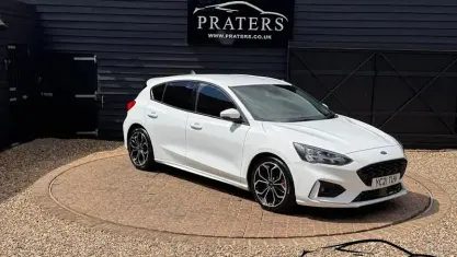 Used Ford Focus ST-Line X 120 HP (88 kW) 2021 White Hatchback