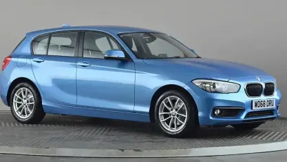 Usado BMW 118 136 HP (100 kW) 2019 Azul Citadino