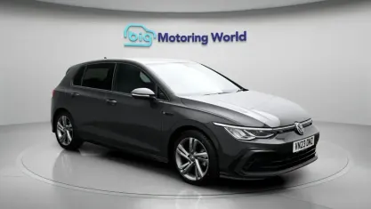 Second-hand VW Golf VIII R-line 150 CP (110 kW) 2023 Gri Hatchback