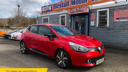 Usado Renault Clio IV Dynamique 90 HP (66 kW) 2014 Vermelho Citadino