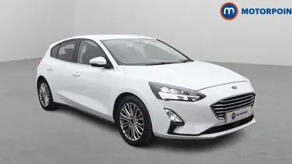 Begagnad Ford Focus Titanium X 125 HK (91 kW) 2021 Vit Halvkombi