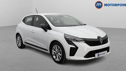 White Used 2024 Renault Clio V Evolution Hatchback | £14,699 (Fair price)
