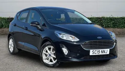 Used Ford Fiesta Zetec 86 HP (63 kW) 2019 Black Hatchback