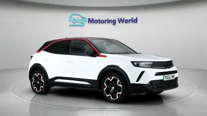 Used Vauxhall Mokka SRi 100 kW (136 HP) 2022 White SUV