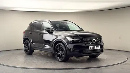 Used Volvo XC40 R-Design Pro 150 HP (110 kW) 2019 Onyx black SUV