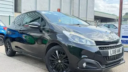 Used Peugeot 208 82 HP (60 kW) 2018 Black Hatchback