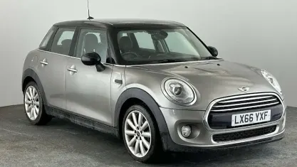 Used Mini Cooper Hatch 136 HP (100 kW) 2017 Hatchback
