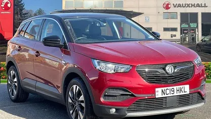 Used Vauxhall Grandland X Sport 131 HP (96 kW) 2019 Red SUV