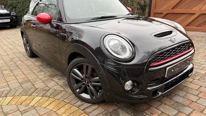 Used Mini Cooper S Classic 192 HP (141 kW) 2020 Hatchback