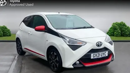Used Toyota Aygo Trend 72 HP (52 kW) 2021 White flash Hatchback