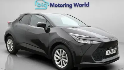 Używany Toyota C-HR 140 KM (102 kW) 2026 SUV