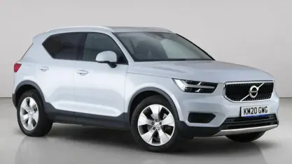 Used Volvo XC40 Momentum 197 HP (144 kW) 2020 Silver SUV