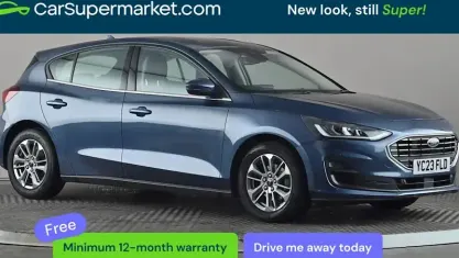 Begagnad Ford Focus Titanium 155 HK (114 kW) 2023 Blå Halvkombi