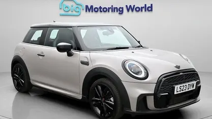 Begagnad Mini Cooper Hatch 136 HK (100 kW) 2022 Grå Halvkombi