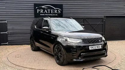 Used Land Rover Discovery SE Dynamic 300 HP (220 kW) 2022 Black SUV