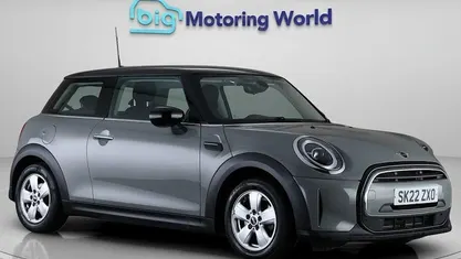 Begagnad Mini Cooper Classic 136 HK (100 kW) 2022 Halvkombi