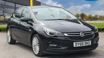 Used Vauxhall Astra Elite 200 HP (147 kW) 2018 Black Hatchback