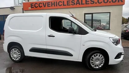 Used Vauxhall Combo Sportive 101 HP (74 kW) 2021 MPV
