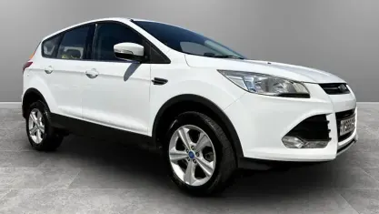 Used Ford Kuga Zetec 150 HP (110 kW) 2015 White SUV