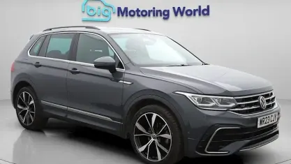 Usado VW Tiguan R-line 150 HP (110 kW) 2023 Cinzento SUV