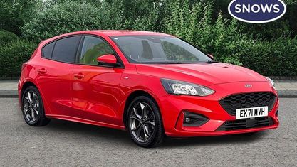 Używany Ford Focus ST-Line 155 KM (114 kW) 2021 Czerwony Hatchback